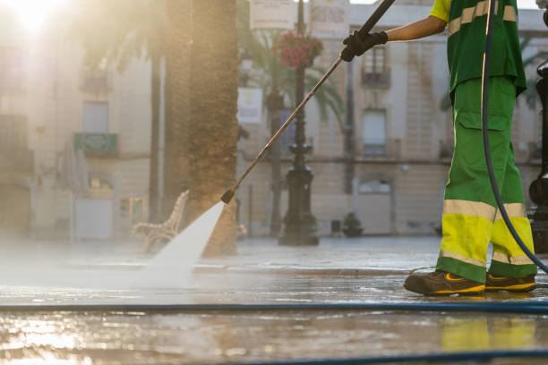 Professional Pressure Washing Services in Newhall, IA